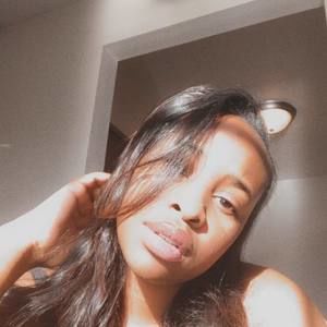 Meet your Posher, Suzie